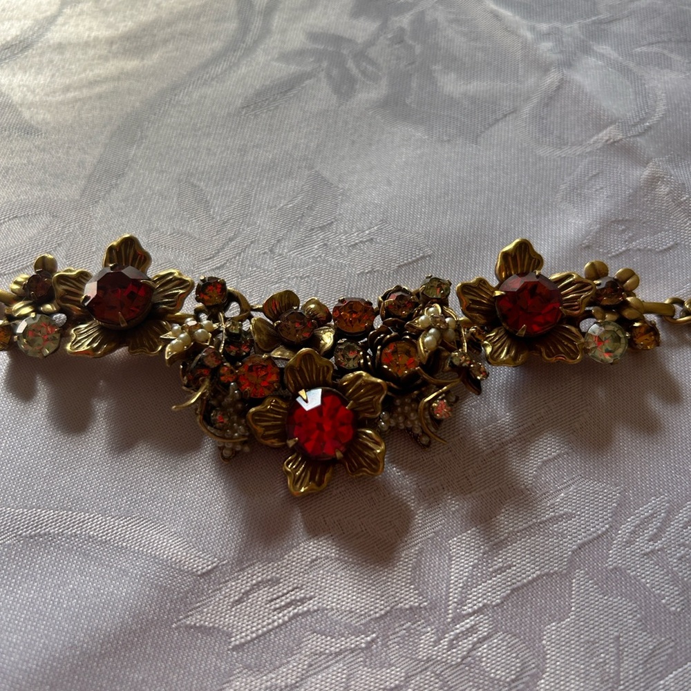 VINTAGE VENDOME AMBER RHINESTONE FLOWER NECKLACE. - Picture 6 of 6